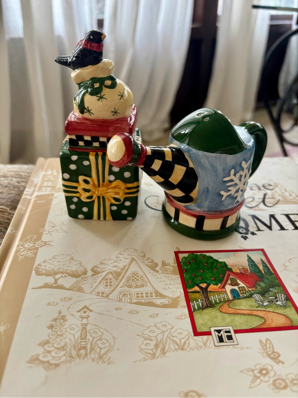 Sakura Hand-Painted Christmas Salt & Pepper Shakers 🎄